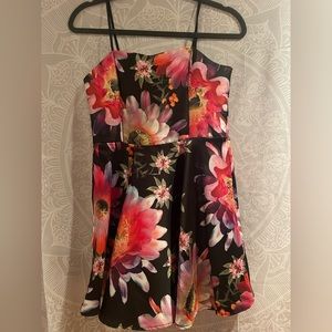 Un Deux Trois floral dress